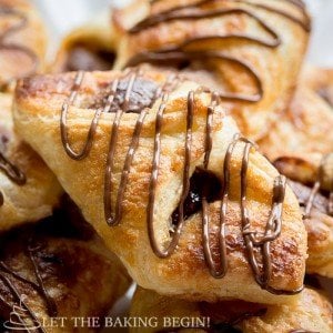 Nutella Puff Pastry Danish - 10 minutes of your time and you can be enjoying these ridiculously delicious danishes as well! Check out these step by step photo tutorial! @Letthebakingbgn | LetTheBakingBeginBlog.com