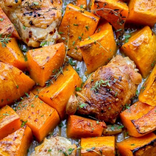 One Pan Chicken and Butternut Squash - super easy, super simple and super delicious! My new favorite fall dinner recipe! by LetTheBakingBeginBlog.com @Letthebakingbg