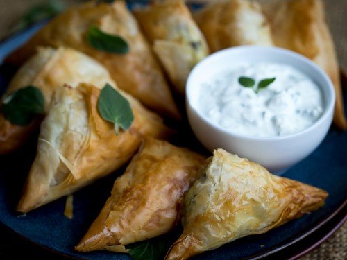 Spanakopita Triangles Spinach And Feta Phyllo Appetizer Let The Baking Begin